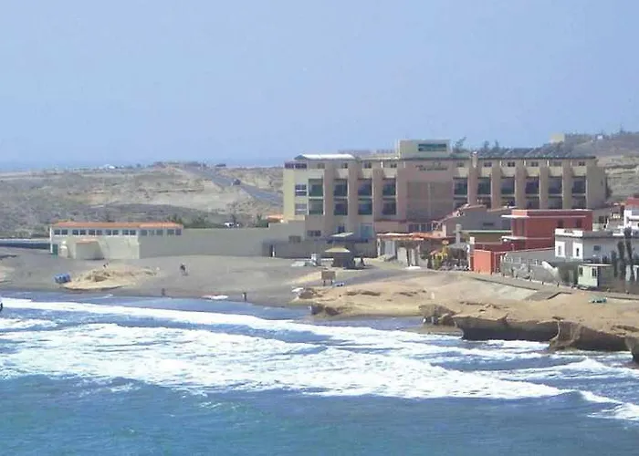 Playa Surf Cbbc 酒店 3*